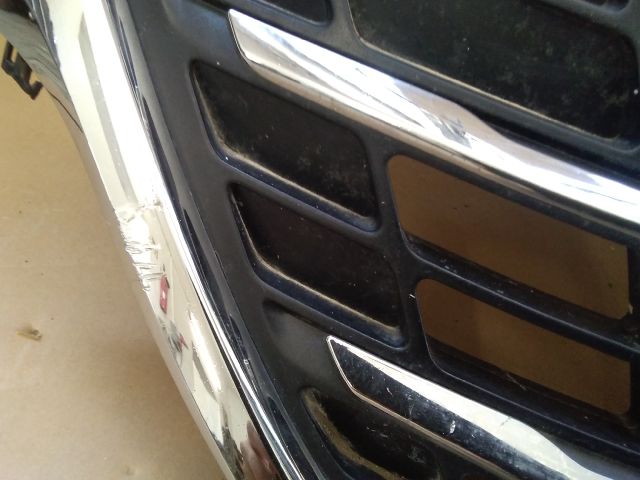 bontott RENAULT TRAFIC Hűtőrács