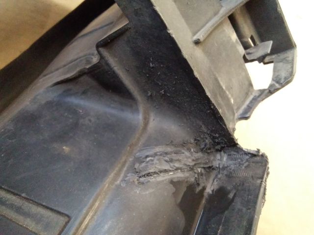 bontott RENAULT TRAFIC Intercooler Légterelő