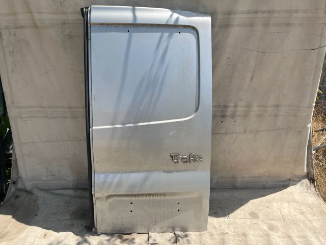 bontott RENAULT TRAFIC Jobb Csomagtérajtó (Üres lemez)