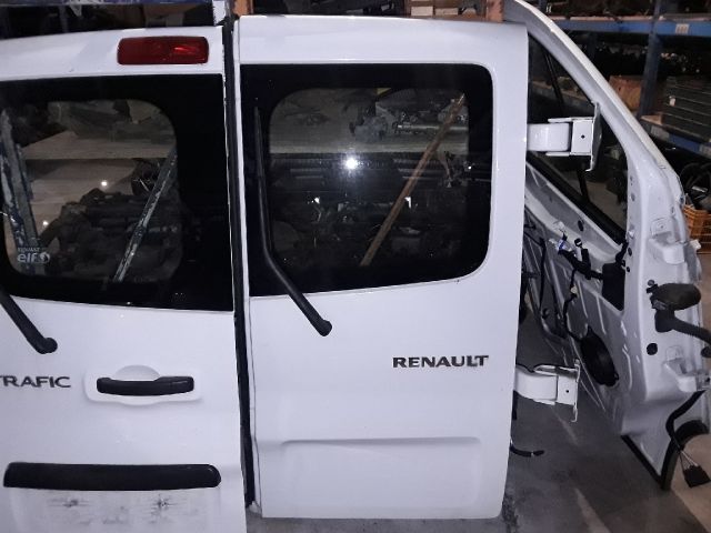 bontott RENAULT TRAFIC Jobb Csomagtérajtó (Üres lemez)