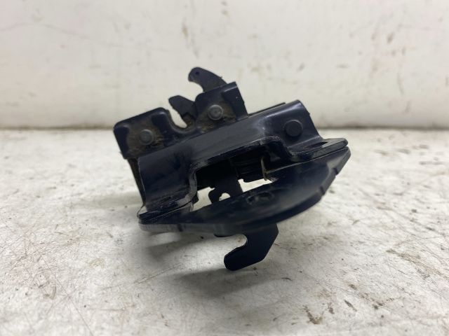 bontott RENAULT TRAFIC Jobb Csomagtérajtó Zárszerkezet