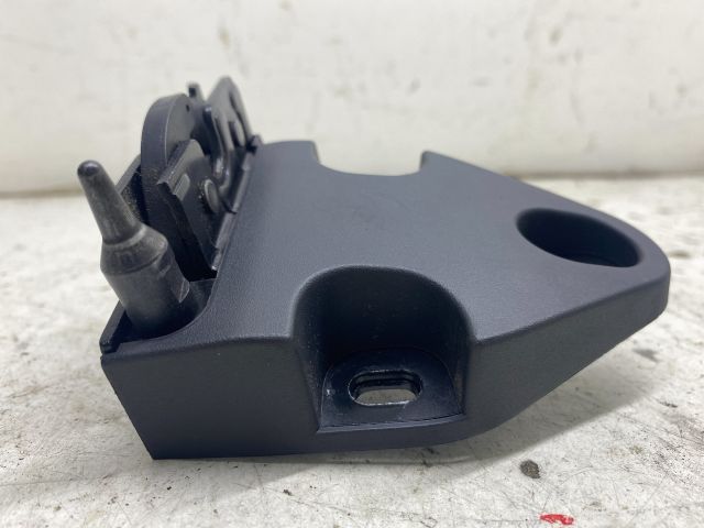 bontott RENAULT TRAFIC Jobb Csomagtérajtó Zárszerkezet