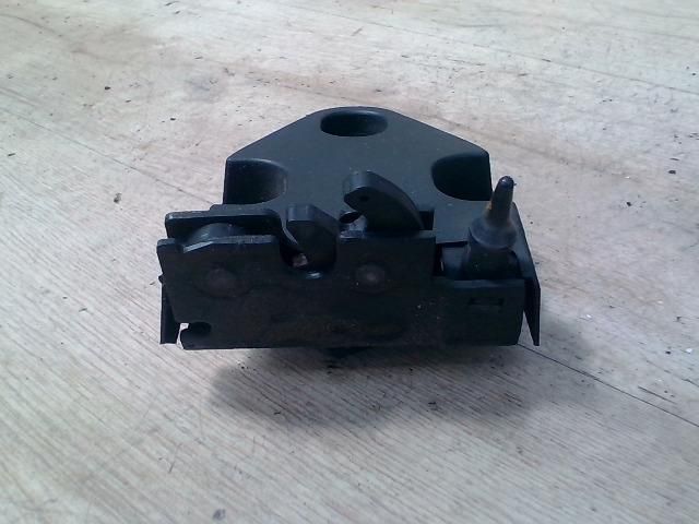 bontott RENAULT TRAFIC Jobb Csomagtérajtó Zárszerkezet