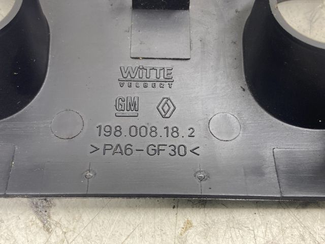 bontott RENAULT TRAFIC Jobb Csomagtérajtó Zárszerkezet