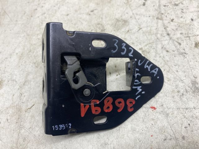 bontott RENAULT TRAFIC Jobb Csomagtérajtó Zárszerkezet