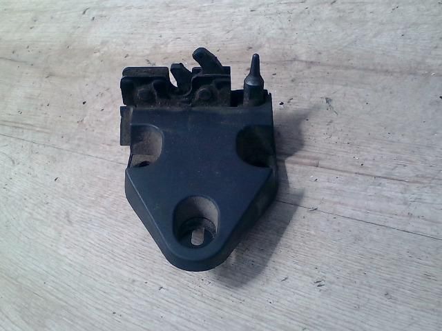 bontott RENAULT TRAFIC Jobb Csomagtérajtó Zárszerkezet