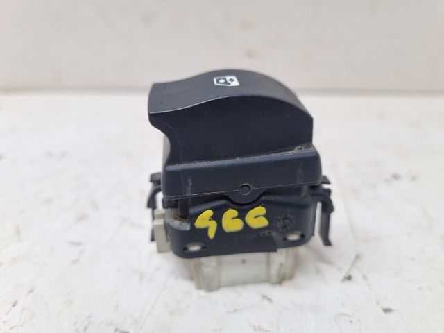 bontott RENAULT TRAFIC Jobb első Ablakemelő Kapcsoló