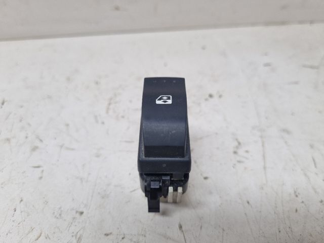 bontott RENAULT TRAFIC Jobb első Ablakemelő Kapcsoló