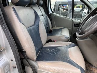 bontott RENAULT TRAFIC Jobb első Ablakemelő Szerkezet (Elektromos)