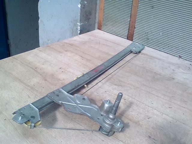 bontott RENAULT TRAFIC Jobb első Ablakemelő Szerkezet (Mechanikus)