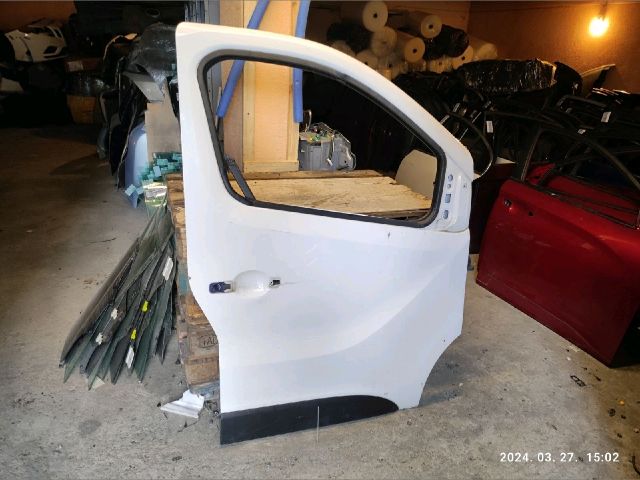 bontott RENAULT TRAFIC Jobb első Ajtó (Üres lemez)