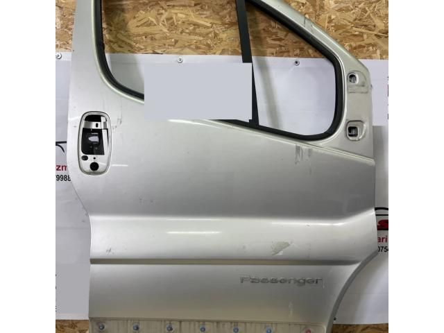 bontott RENAULT TRAFIC Jobb első Ajtó (Üres lemez)