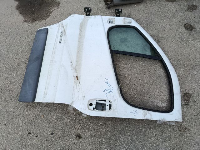 bontott RENAULT TRAFIC Jobb első Ajtó (Üres lemez)