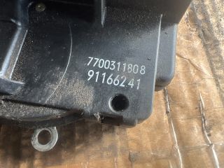 bontott RENAULT TRAFIC Jobb első Ajtózár