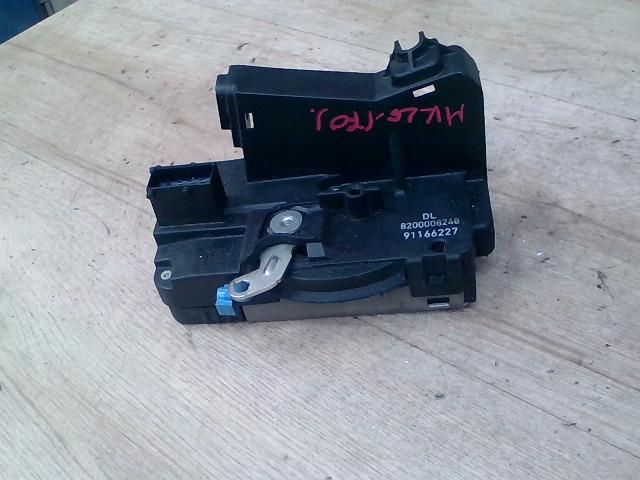 bontott RENAULT TRAFIC Jobb első Ajtózár