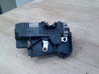 bontott RENAULT TRAFIC Jobb első Ajtózár