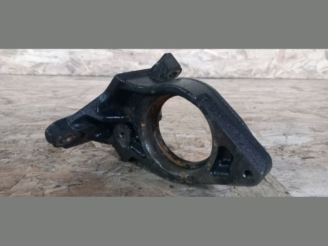 bontott RENAULT TRAFIC Jobb első Féltengely Tartó