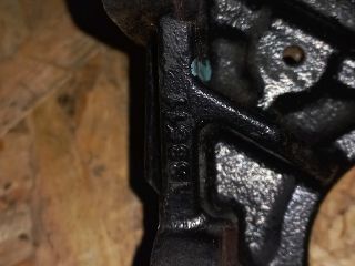 bontott RENAULT TRAFIC Jobb első Féltengely Tartó