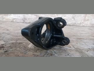 bontott RENAULT TRAFIC Jobb első Féltengely Tartó