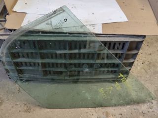 bontott RENAULT TRAFIC Jobb első Fixüveg (Ajtóban)