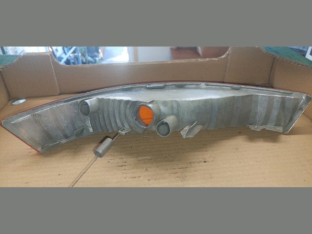 bontott RENAULT TRAFIC Jobb első Irányjelző