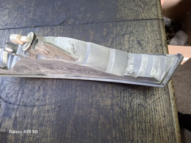 bontott RENAULT TRAFIC Jobb első Irányjelző