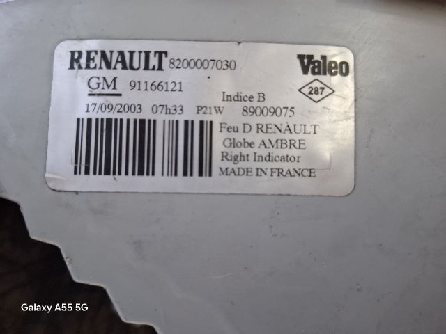 bontott RENAULT TRAFIC Jobb első Irányjelző