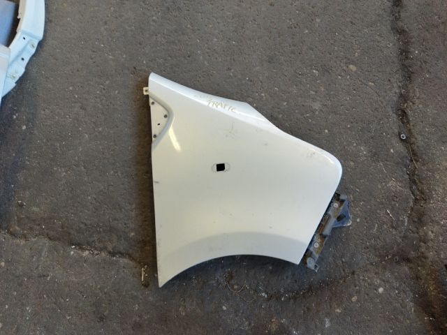 bontott RENAULT TRAFIC Jobb első Sárvédő