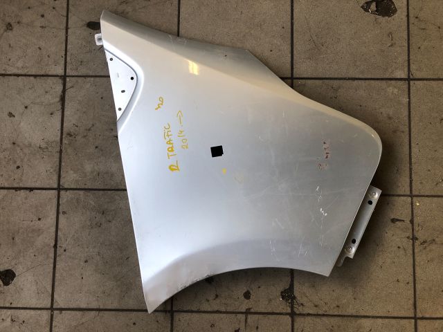 bontott RENAULT TRAFIC Jobb első Sárvédő