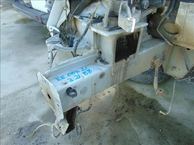 bontott RENAULT TRAFIC Jobb első Ütközéscsillapító