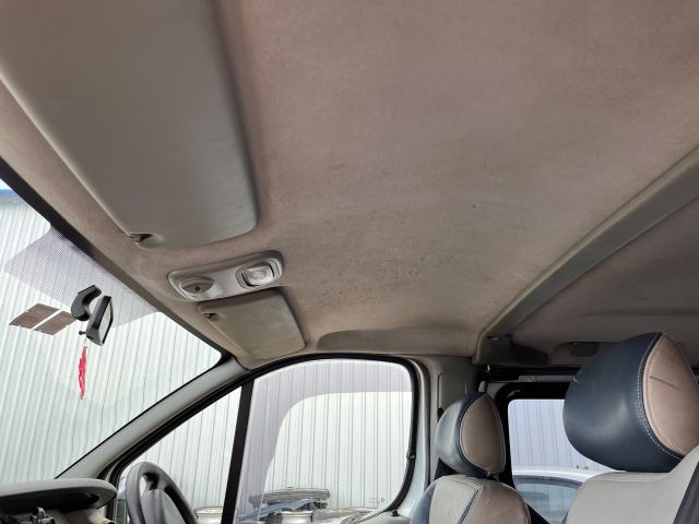 bontott RENAULT TRAFIC Jobb első Zsanér