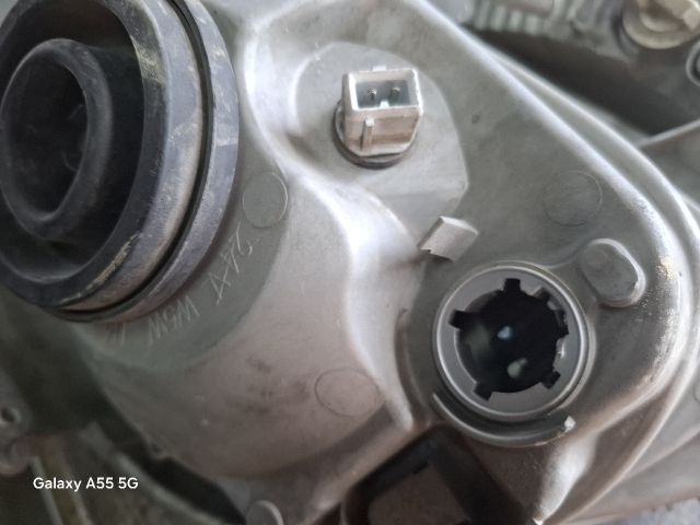 bontott RENAULT TRAFIC Jobb Fényszóró