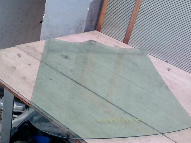 bontott RENAULT TRAFIC Jobb hátsó Ablak