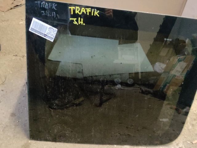 bontott RENAULT TRAFIC Jobb hátsó Ablak