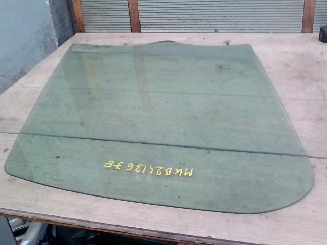 bontott RENAULT TRAFIC Jobb hátsó Ablak