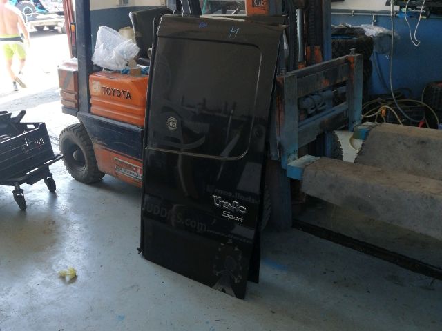 bontott RENAULT TRAFIC Jobb hátsó Ajtó (Üres lemez)