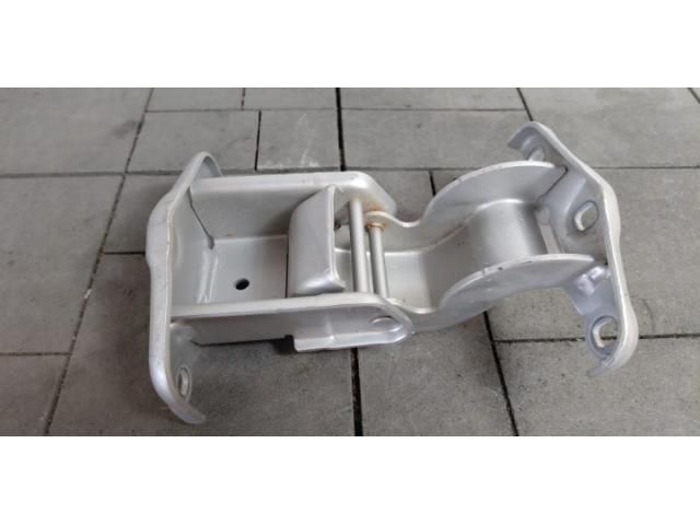 bontott RENAULT TRAFIC Jobb hátsó Alsó Zsanér