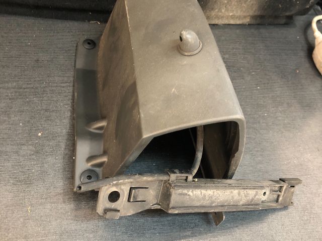 bontott RENAULT TRAFIC Jobb Hátsó Lámpa Bajusz Díszléc