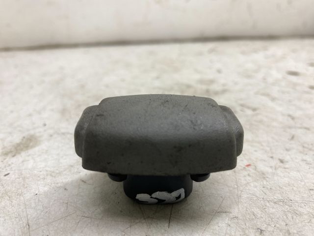 bontott RENAULT TRAFIC Kesztyűtartó Nyitó Kar / Gomb