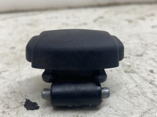 bontott RENAULT TRAFIC Kesztyűtartó Nyitó Kar / Gomb