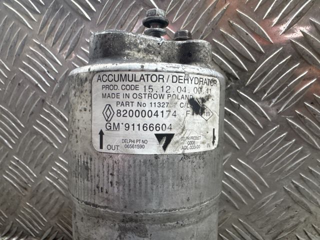 bontott RENAULT TRAFIC Klíma Párátlanító Tartály