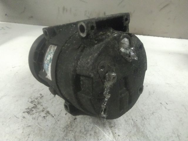 bontott RENAULT TRAFIC Klímakompresszor