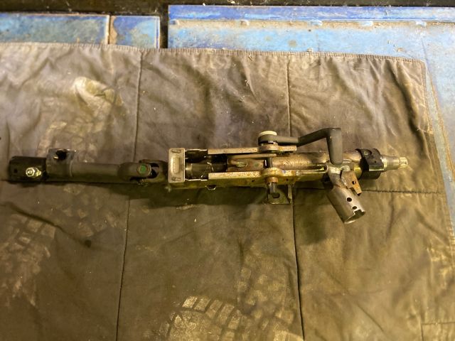 bontott RENAULT TRAFIC Kormányoszlop