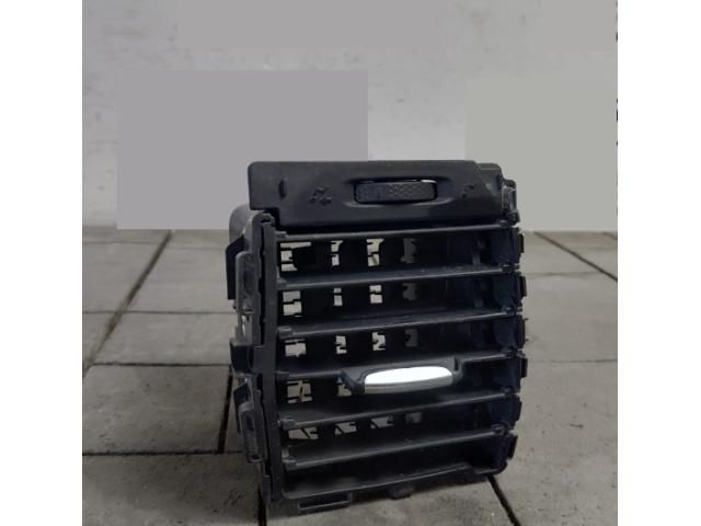 bontott RENAULT TRAFIC Középső Szellőző