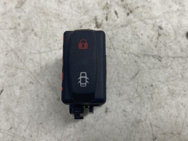 bontott RENAULT TRAFIC Központizár Kapcsoló