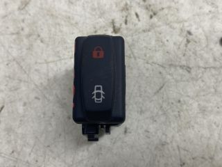 bontott RENAULT TRAFIC Központizár Kapcsoló