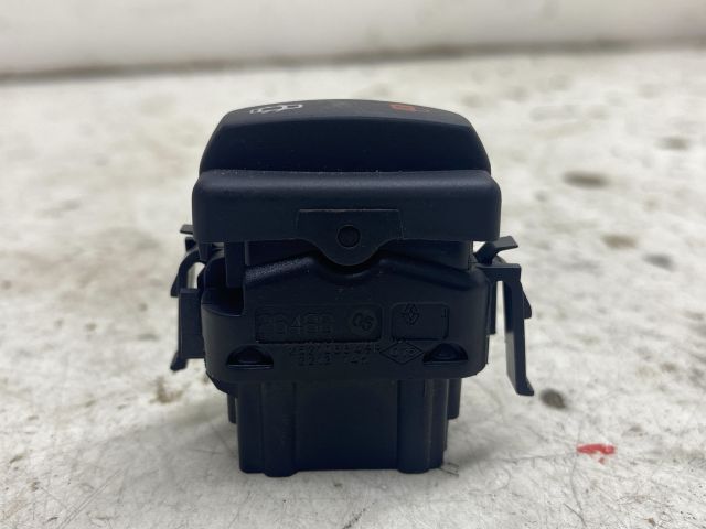 bontott RENAULT TRAFIC Központizár Kapcsoló