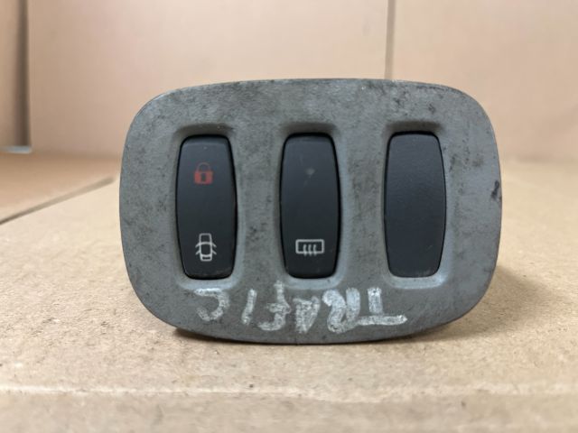 bontott RENAULT TRAFIC Központizár Kapcsoló