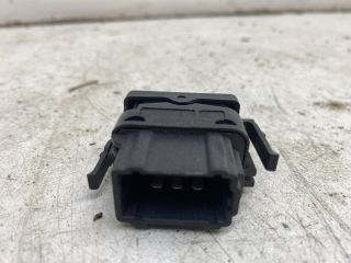 bontott RENAULT TRAFIC Központizár Kapcsoló