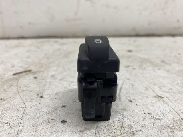 bontott RENAULT TRAFIC Központizár Kapcsoló